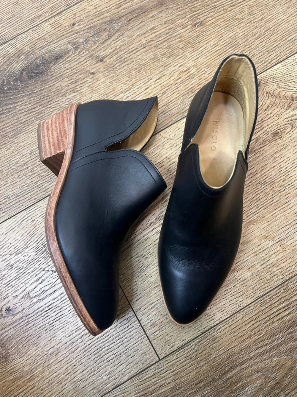 Nisolo Mia Everyday Ankle Bootie in Black Size 6.5